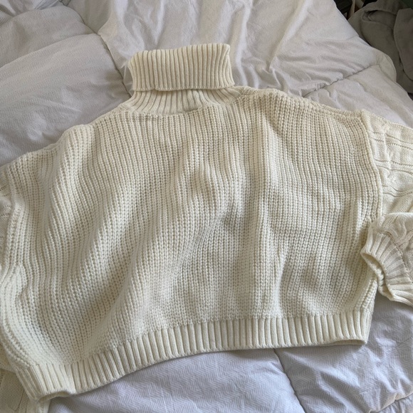 Divided Turtleneck Crop Sweater, size L - Picture 3 of 3